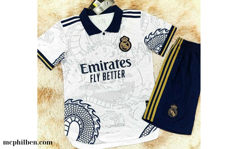 Áo in logo Real Madrid (4)