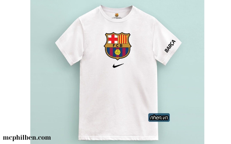 Áo in logo đội Barcelona (2)